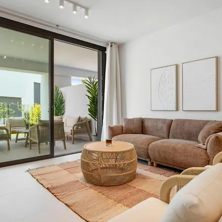 Apartment Lujo Confort Y Piscina En La Costa Del Sol *